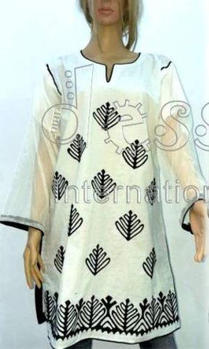 Rilli Applique Design by DESSI International